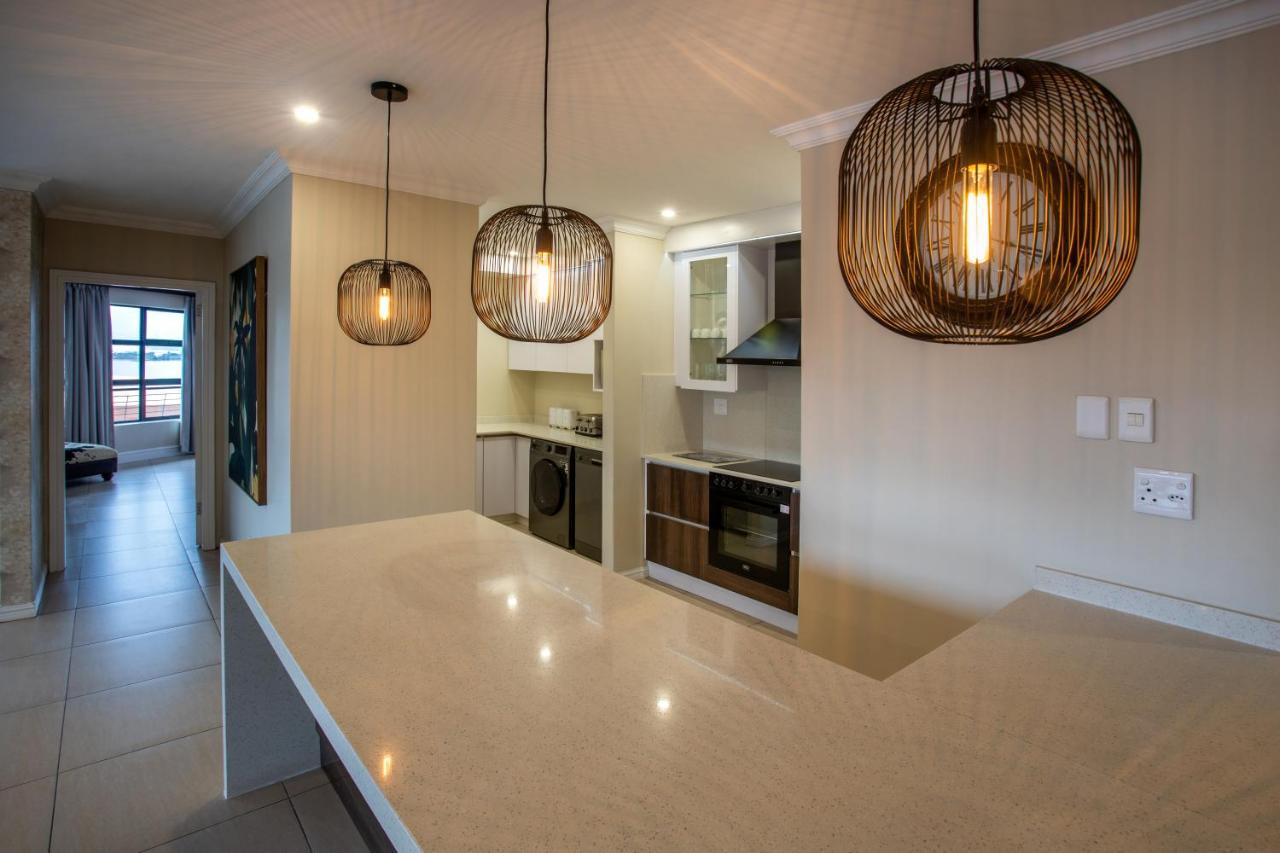 At The Point - Peaceful Plentiful Penthouse *